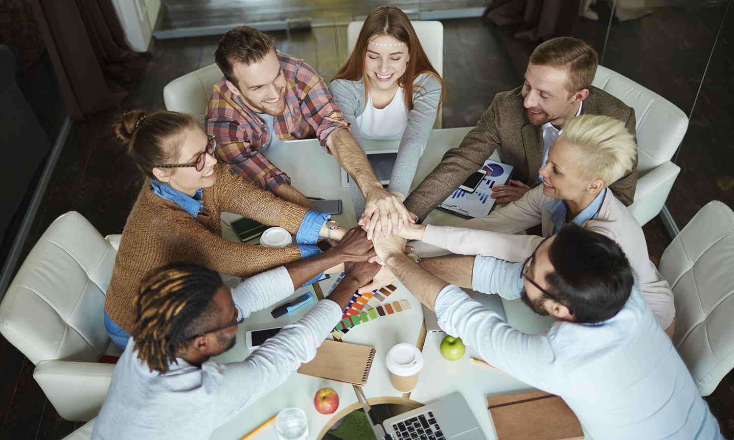 5 effective ways to build a strong workplace community