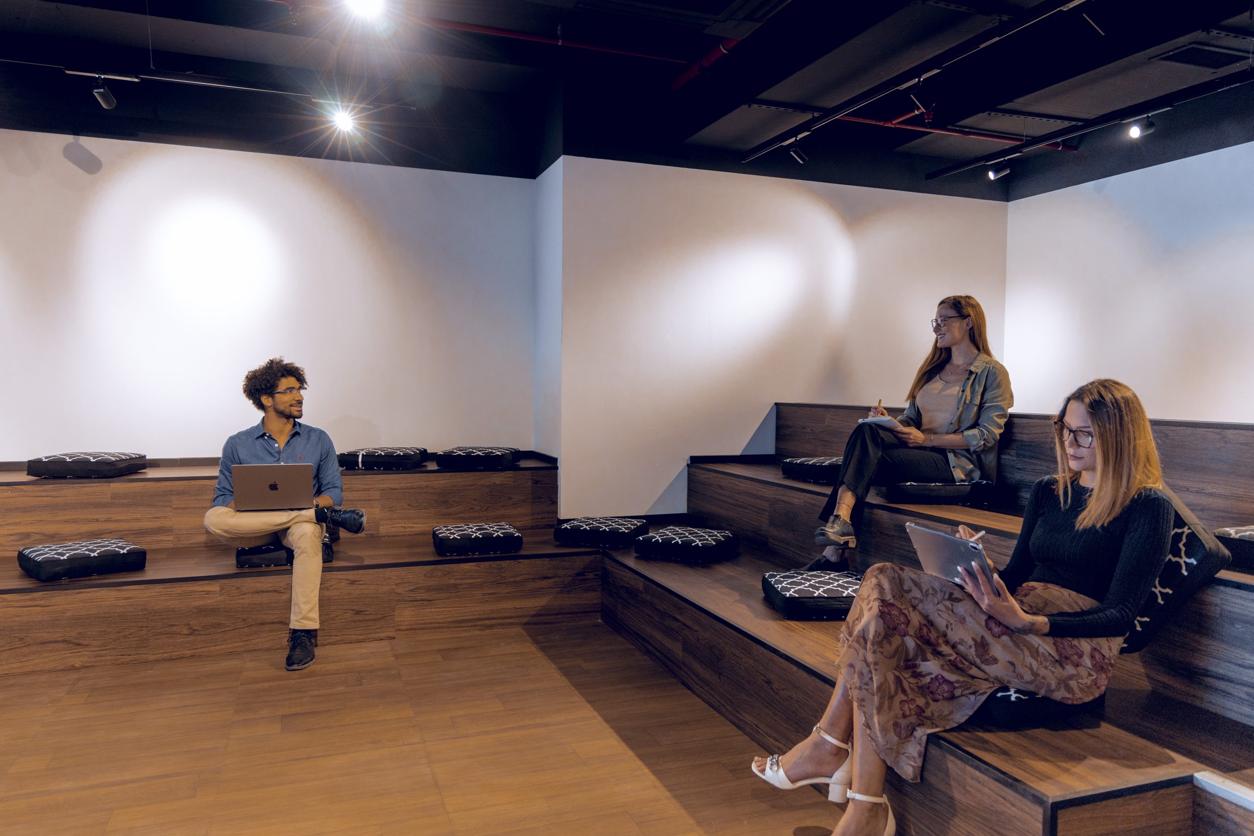Beyond the Boardroom: Unconventional Corporate Meeting Venues at Avenue 77